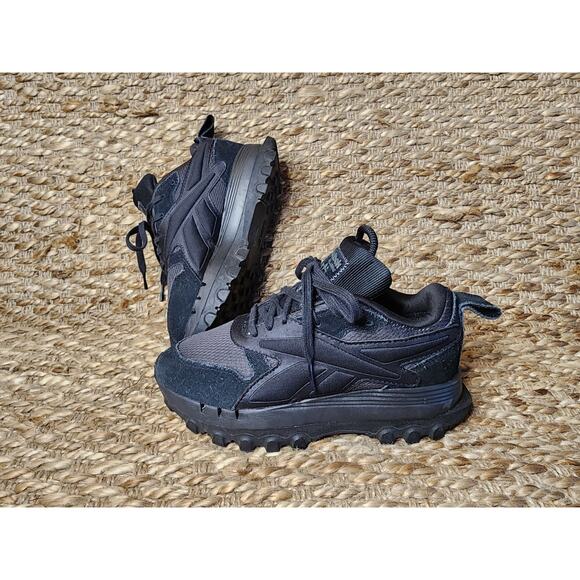 REEBOK X CARDI B WOMEN'S 6 CLASSIC LEATHER ATHLETIC SNEAKER BLACK GY1942 - Picture 1 of 11